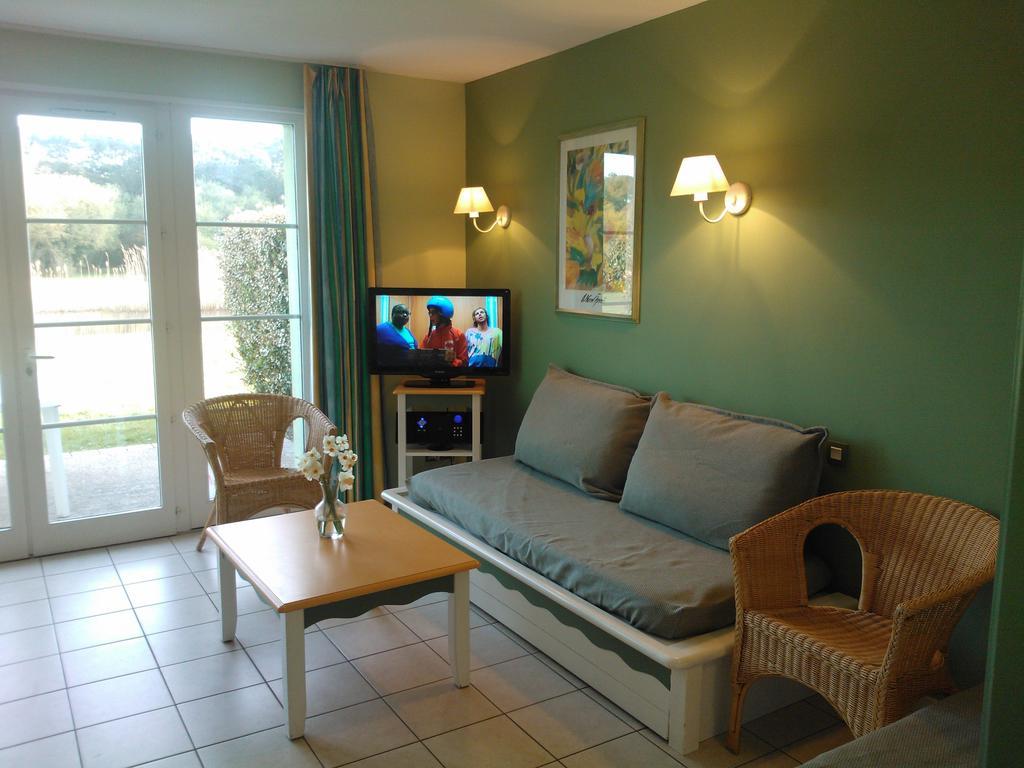 3 Bedrooms Holiday Home Golf Resort Port-Bourgenay Talmont-Saint-Hilaire Habitación foto